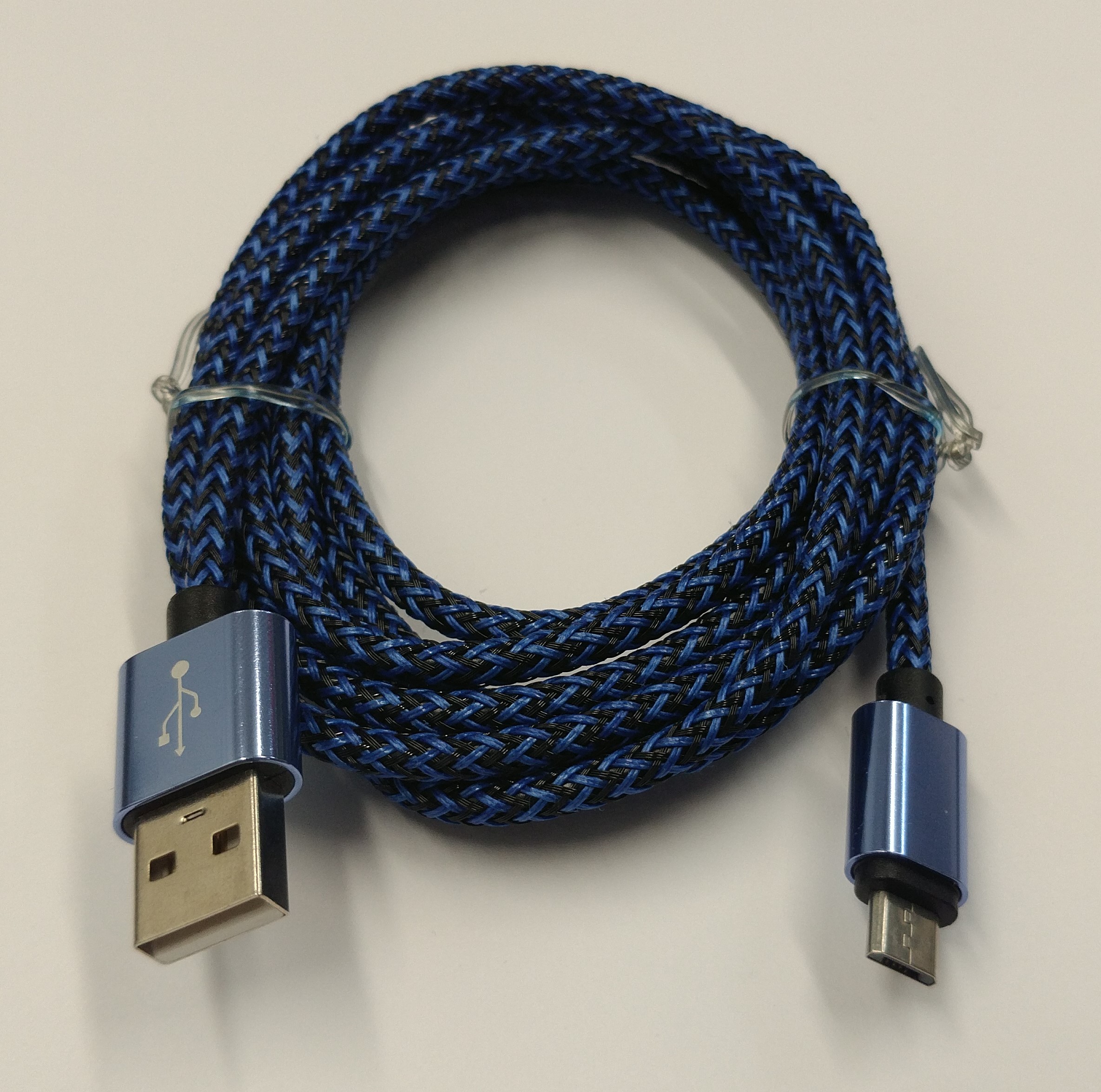 PS4/XB1/MISC: USB CHARGE N PLAY CABLE - 6FT MICRO USB FOR PS4/XB1 (NEW) PS4/XB1/MISC: USB CHARGE N PLAY CABLE - 6FT MICRO USB FOR PS4/XB1 (NEW)